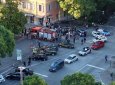 В Италии водитель въехал в толпу и попытался скрыться
