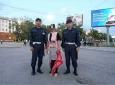 Гвардейцы помогли вернуть потерявшегося ребенка родителям в Жанаозене