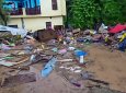 Дома ушли под воду в Индии, есть погибшие