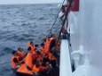 Десятки людей спасли после крушения судна во Вьетнаме