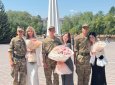 После присяги трое солдат сделали предложения своим возлюбленным в Павлодаре