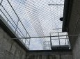 Попытку передать телефон в колонию сняли на видеорегистратор в Павлодаре (ВИДЕО)
