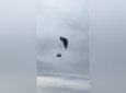 Парапланерист прилетел на избирательный участок в Усть-Каменогорске (ВИДЕО)