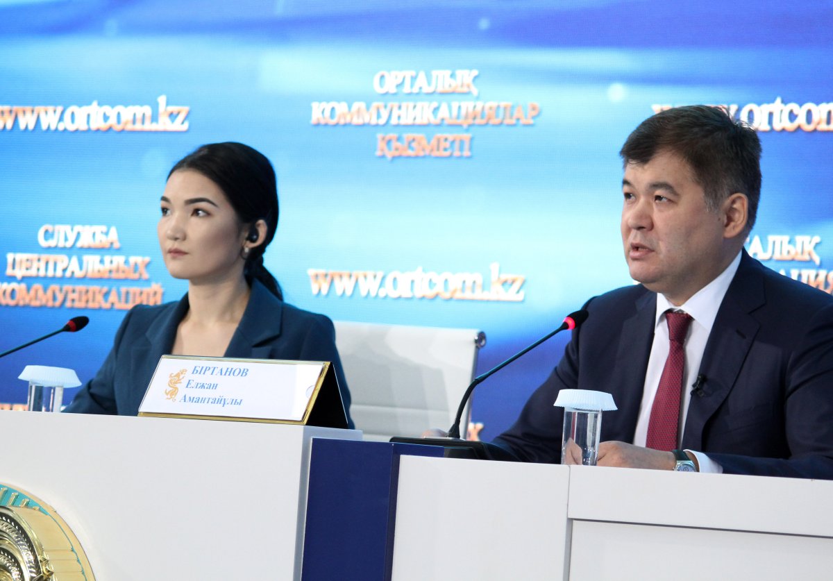 Теперь о безопасности кафе вы сможете узнать по вывескам на двери