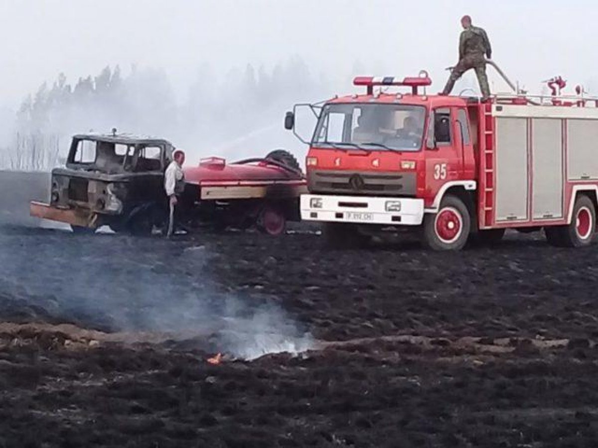 Из-за электрических искр загорелась лесостепь в Костанайской области