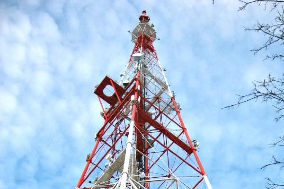 Мужчина хотел сброситься с телевышки в Костанайской области