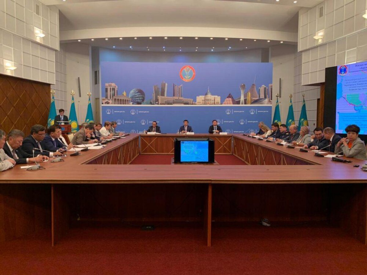 В столице прошел общественный совет с участием акима и граждан