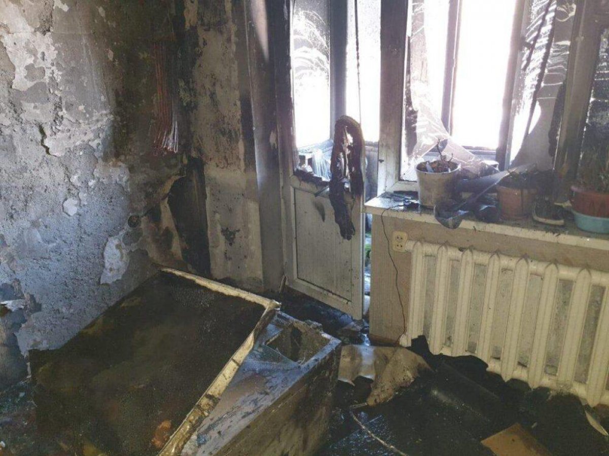 В Нур-Султане горел жилой дом: Есть пострадавшая