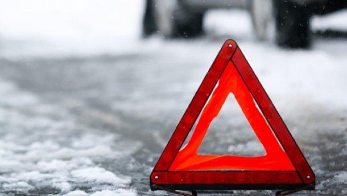 Из-за ДТП на трассе Щучинск - Нур-Султан более 150 людей провели всю ночь на трассе