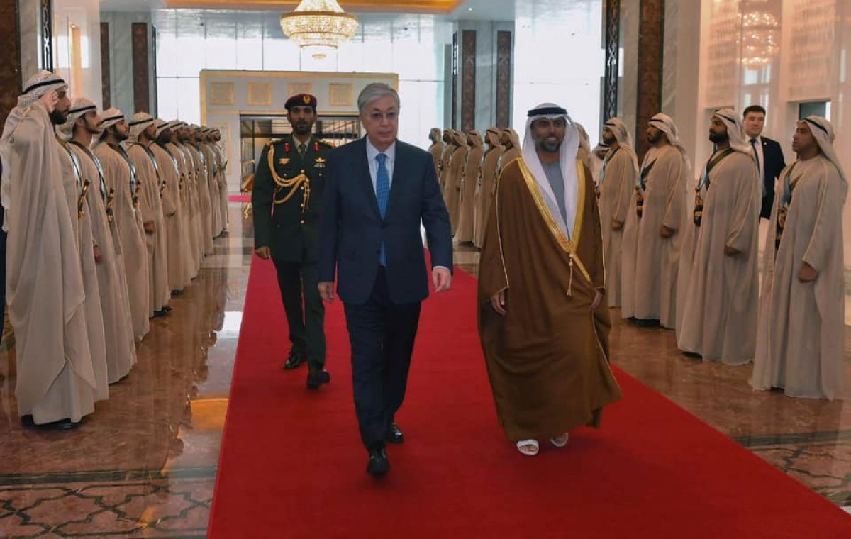 Токаев прилетел в ОАЭ