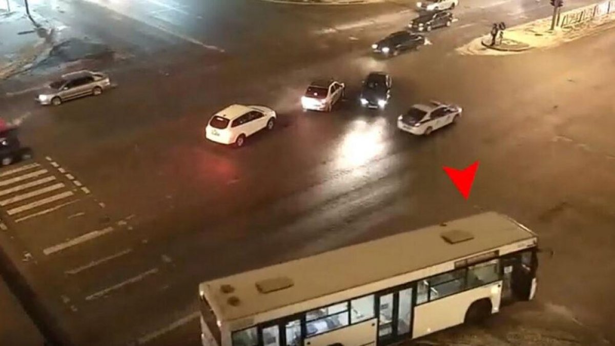 Пьяный житель Нур-Султана угнал пассажирский автобус