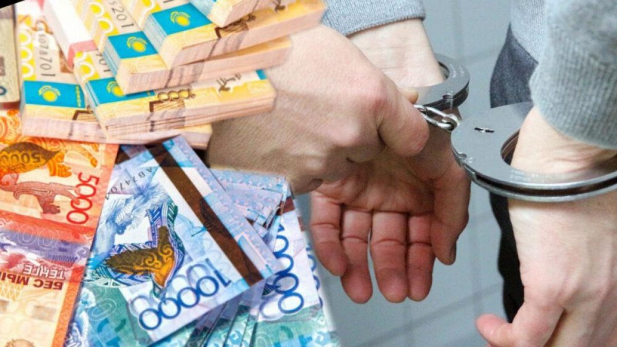 Руководителя инспекции транспортного контроля задержали в Костанайской области