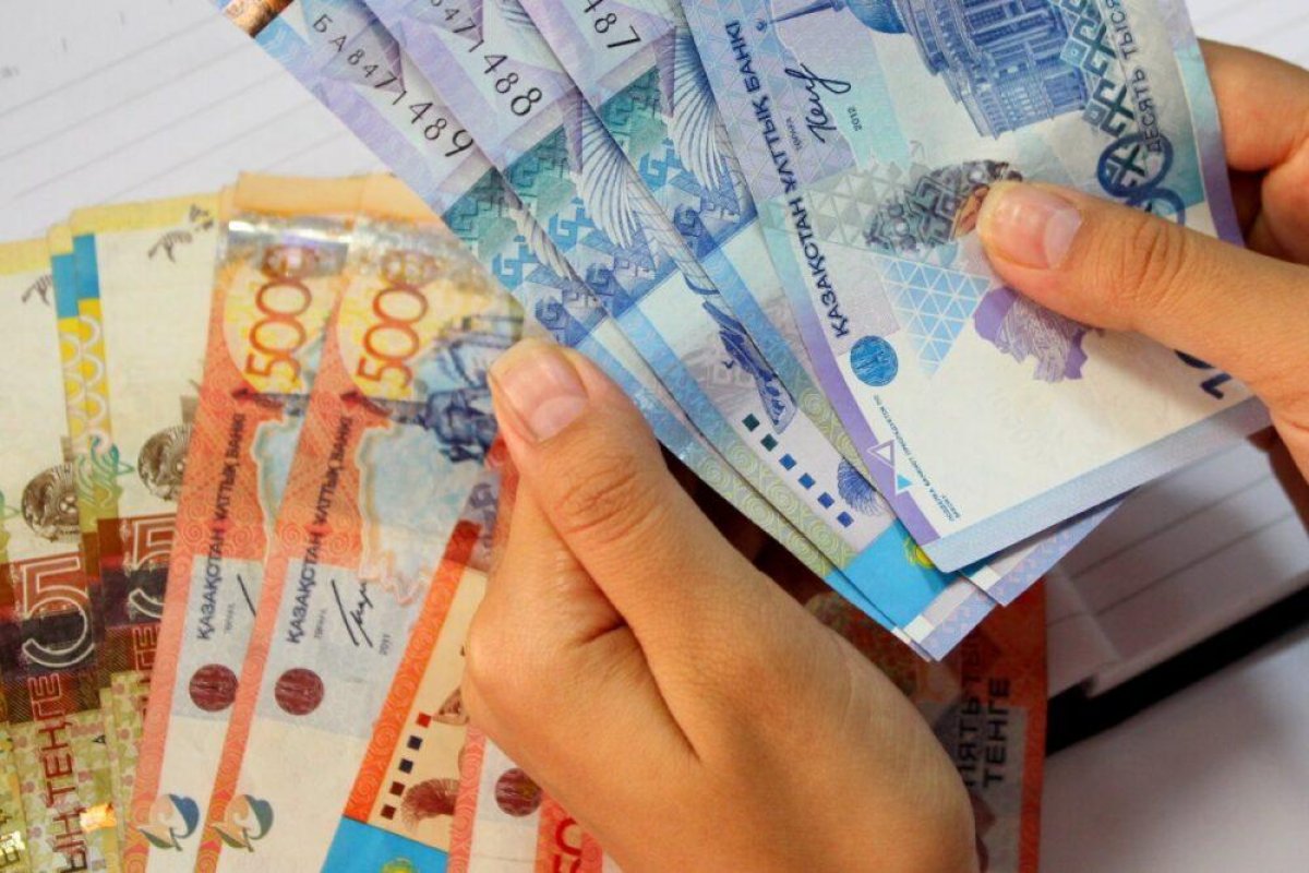 270 медиков Жамбылской области получили 40 миллионов тенге