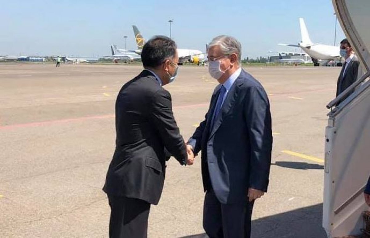 Для чего Токаев прилетел в Алматы