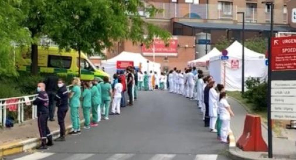 Возмущенные медики Бельгии устроили «коридор позора» для премьер-министра