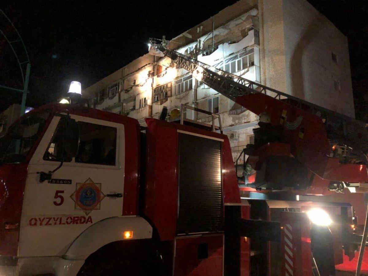 В Кызылорде 13 детей спасли во время пожара в многоэтажке