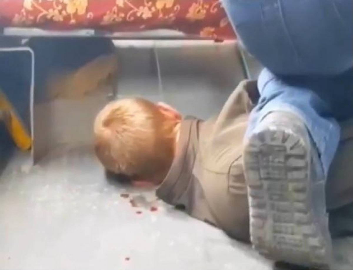 Пьяный мужчина размахивал ножом в салоне автобуса в Темиртау