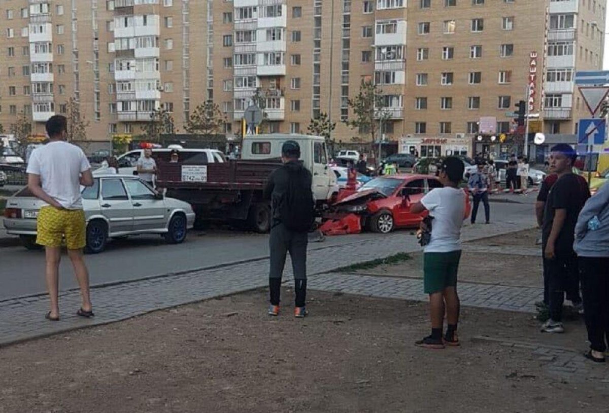 Пьяная женщина-водитель сбила трех человек в Нур-Султане