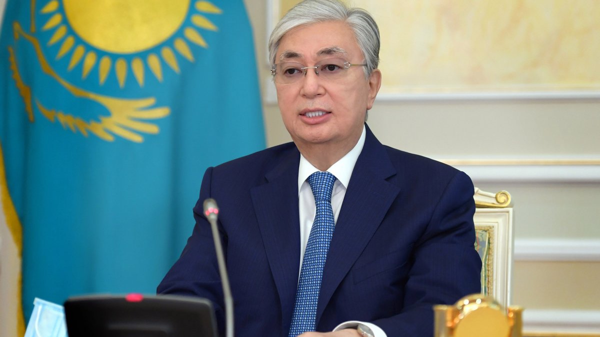 Токаев поручил правительству начать подготовку к длительной пандемии коронавируса