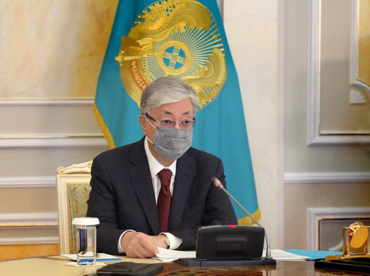 Токаев поручил Нацбанку стабилизировать курс тенге