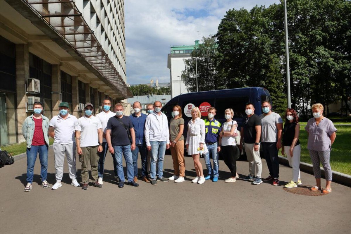 Вторая бригада московских врачей вылетела в Казахстан