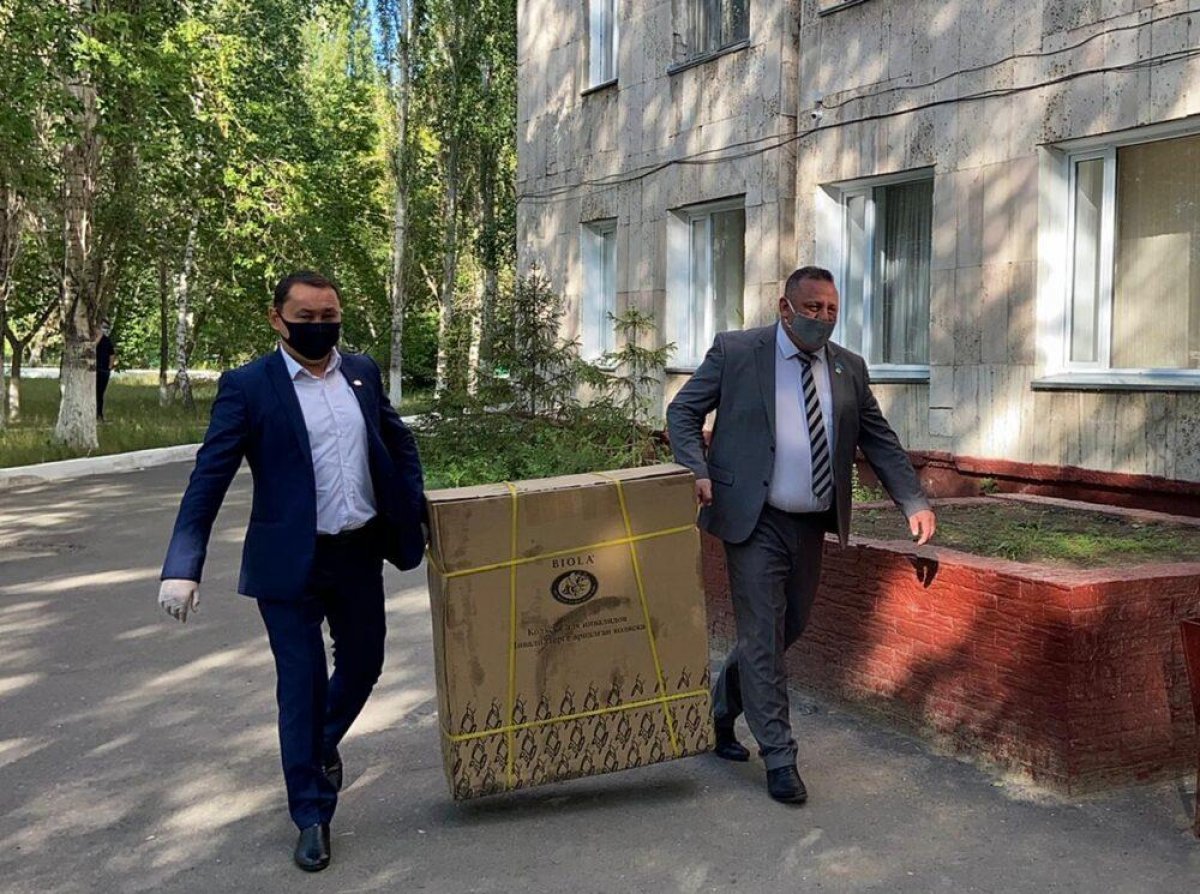 Партийцы Nur Otan подарили медоборудование больнице Павлодарской области
