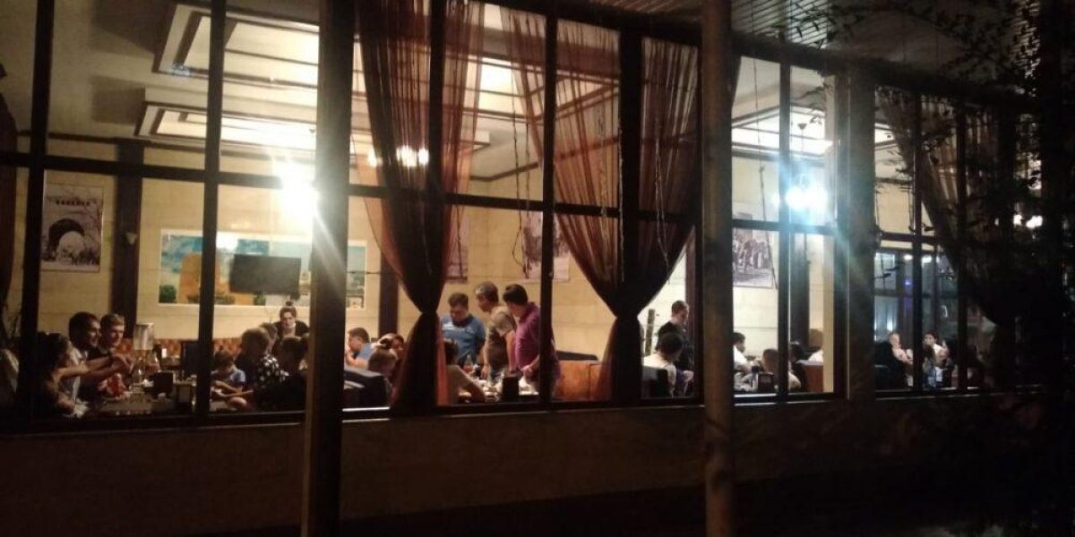 Полицейские Алматы накрыли два кафе, которые работали ночью