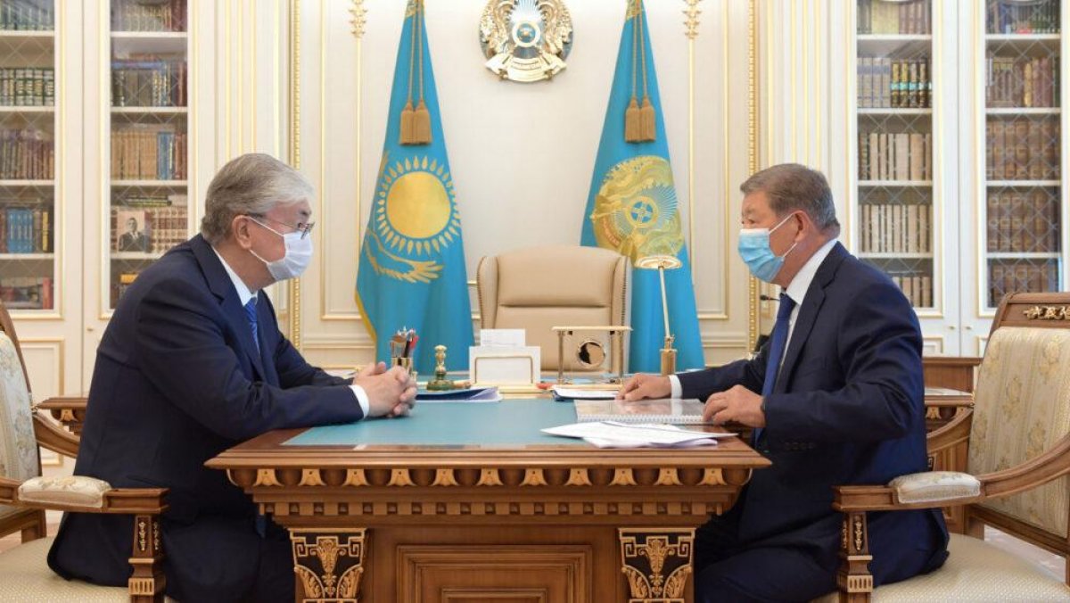 Токаеву рассказали о планах по созданию производства вакцины от коронавируса совместно с Россией