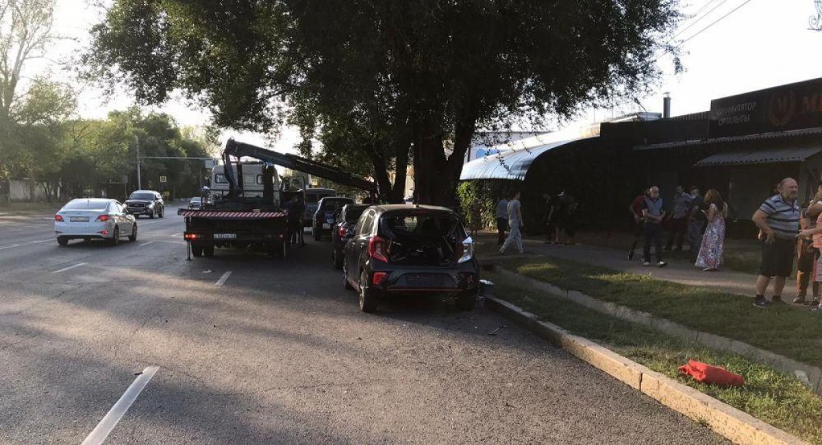 Смертельное ДТП с участием мотоциклиста произошло в Алматы