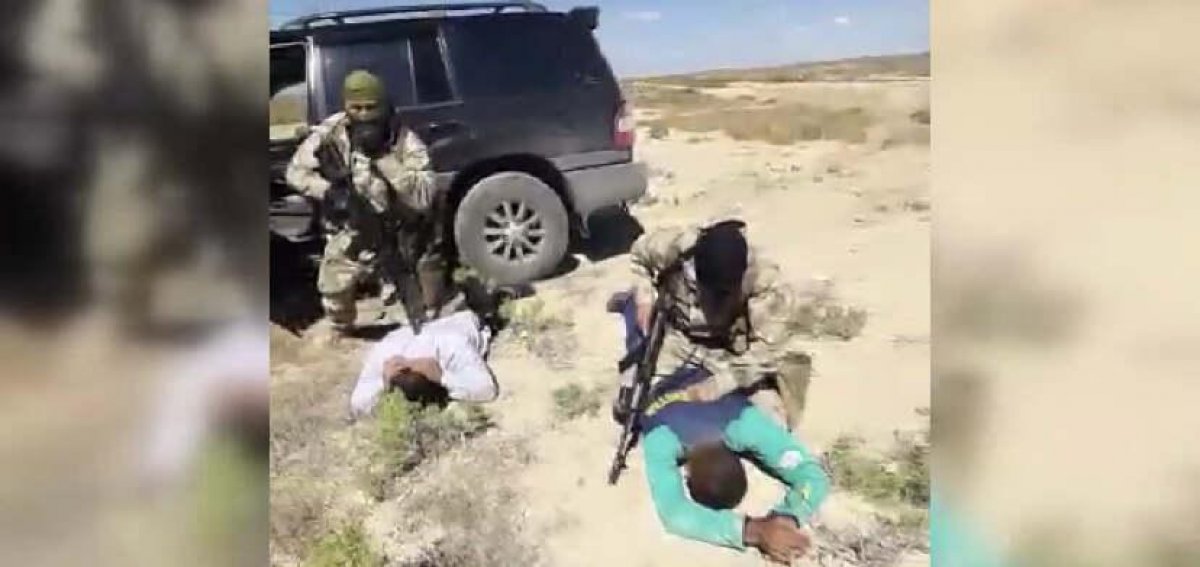 Наркодельцов на внедорожниках задержали в степи в Кызылординской области