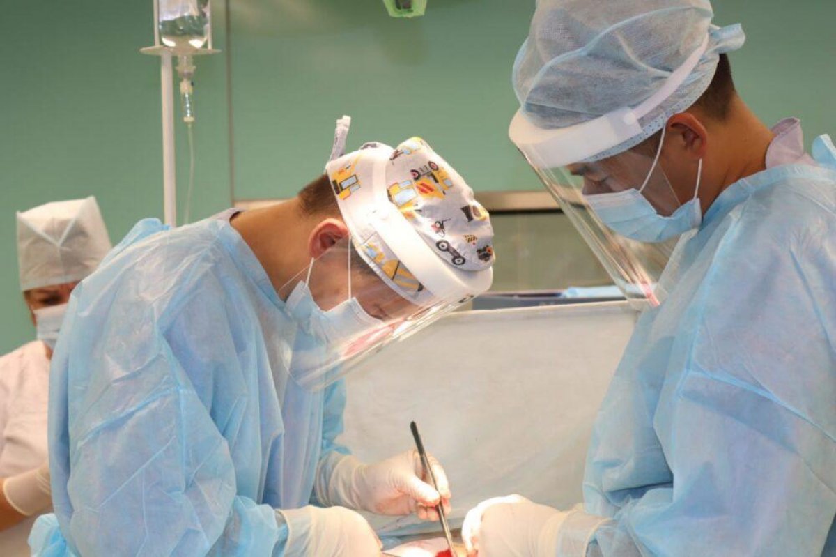 Алматинец почти три года прожил с куском арматуры в желудке