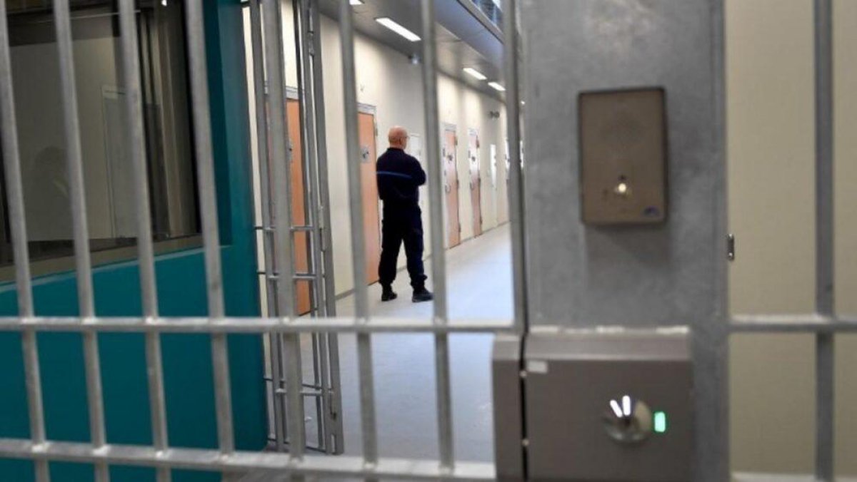 В ВКО подозреваемый умер в отделении полиции