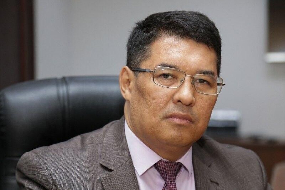 Аким Павлодара назвал свою зарплату