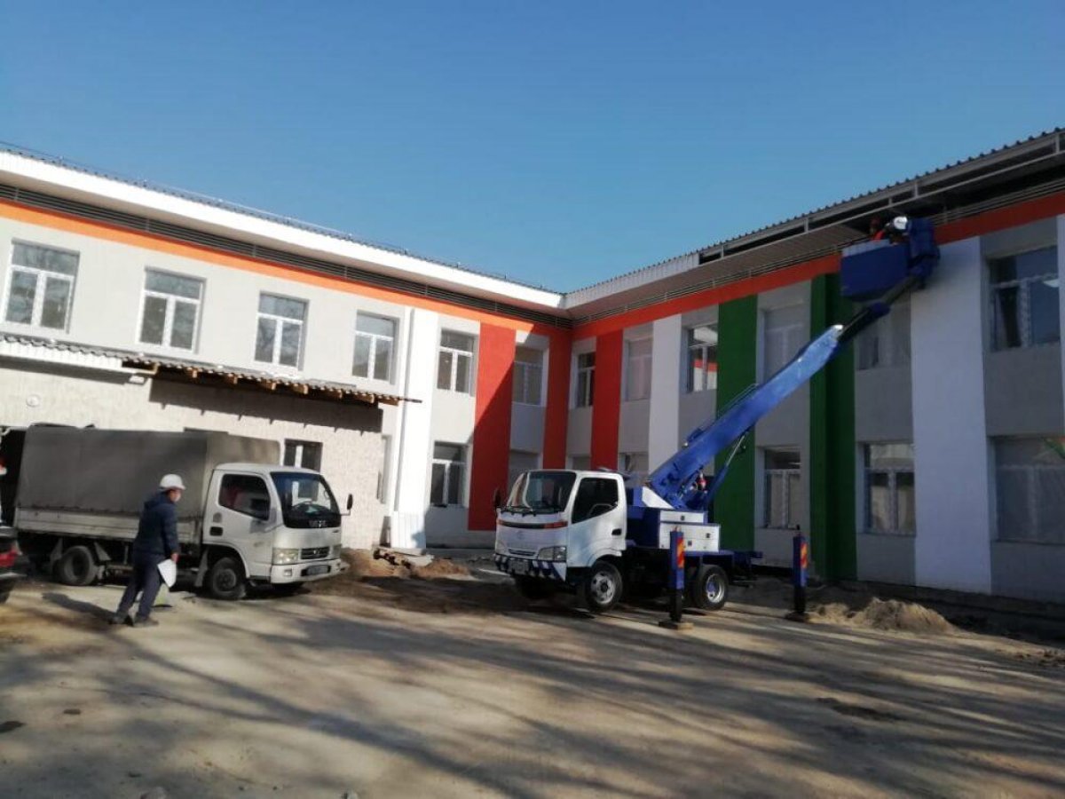 В Алматы нуротановцы провели мониторинг ремонта социальных объектов