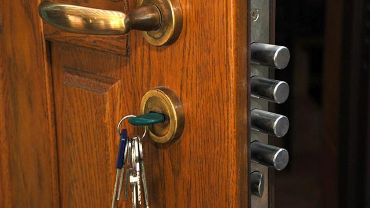 В комнате на 18 квадратов в Нур-Султане прописали 700 человек