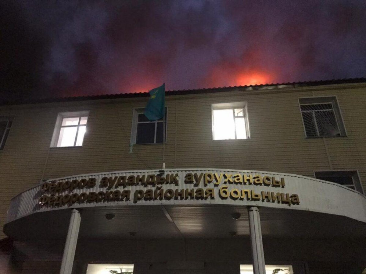 Пожар в больнице Костанайской области тушили пять часов