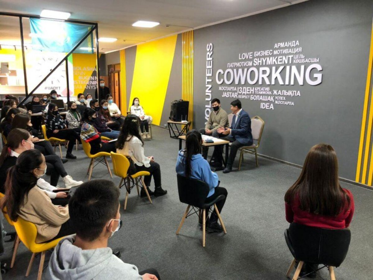 Активисты Jas Otan встретились с представителями старшего поколения