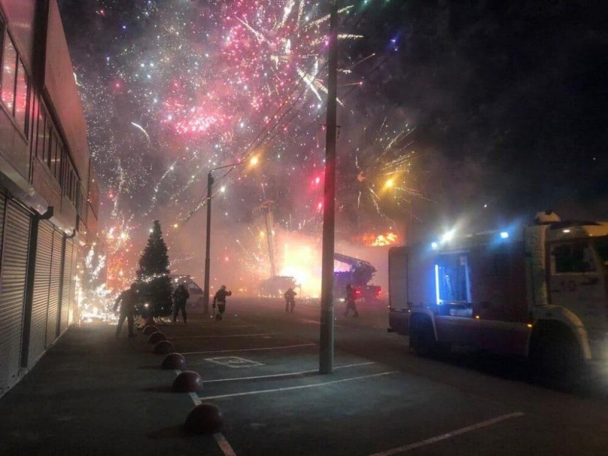 Фейерверки как на Новый год. В России загорелся рынок с пиротехникой