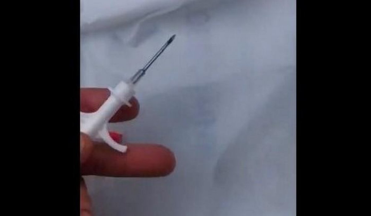 В вакцине от коронавируса для казахстанцев обнаружили чипы: видео оказалось фейком