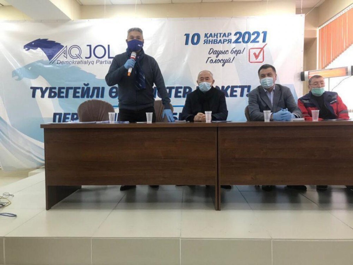 Азат Перуашев встретился с рабочими аккумуляторного завода в Талдыкоргане