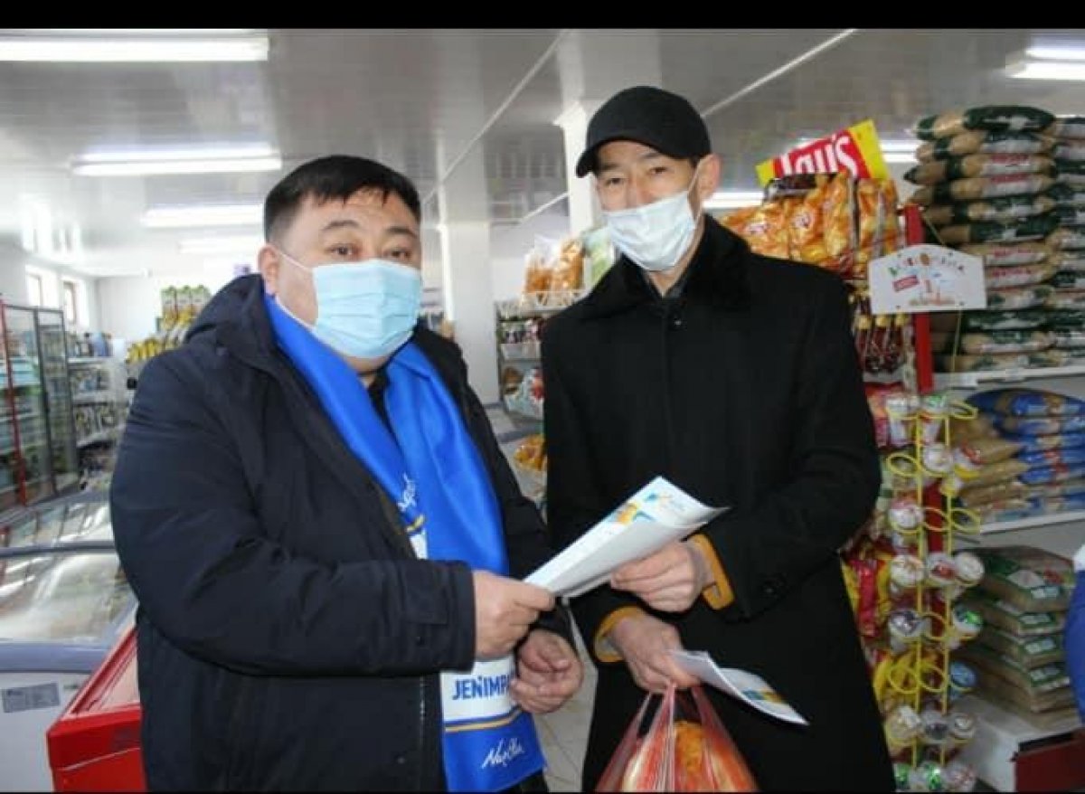 Кандидаты-нуротановцы Туркестанской области обошли магазины, объяснили программу