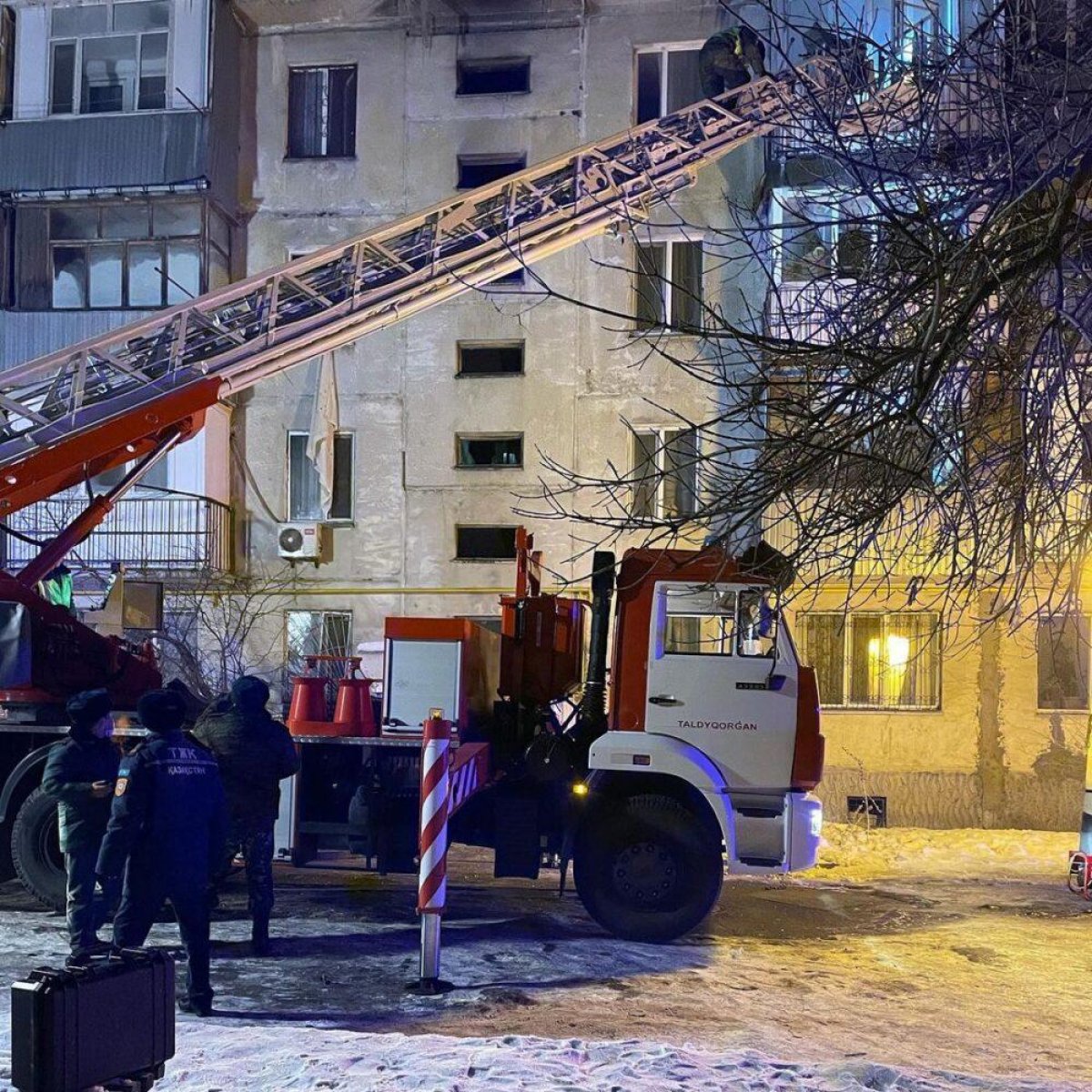 Хлопок газовоздушной смеси в Талдыкоргане: выбиты стекла, погиб мужчина