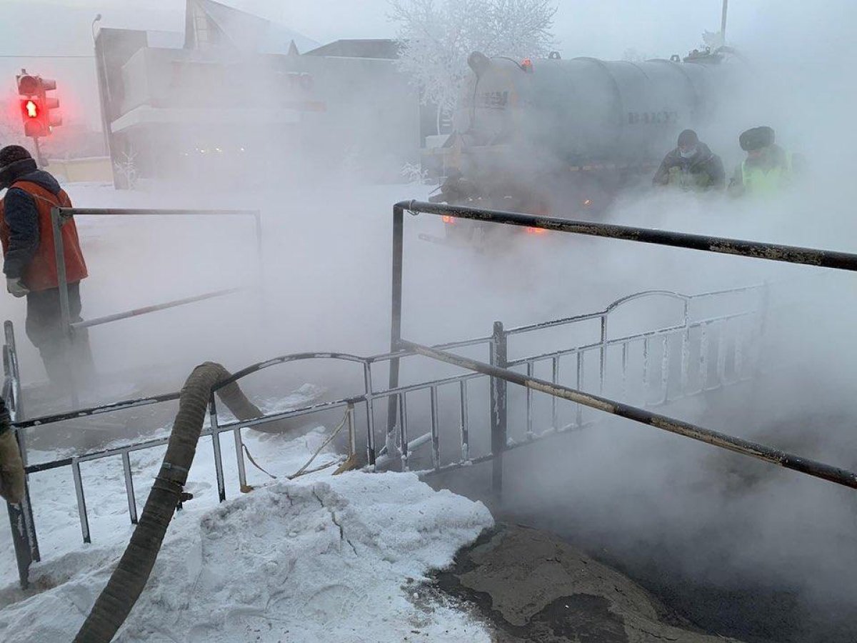 Жители Павлодара остались без тепла из-за аварии на теплотрассе