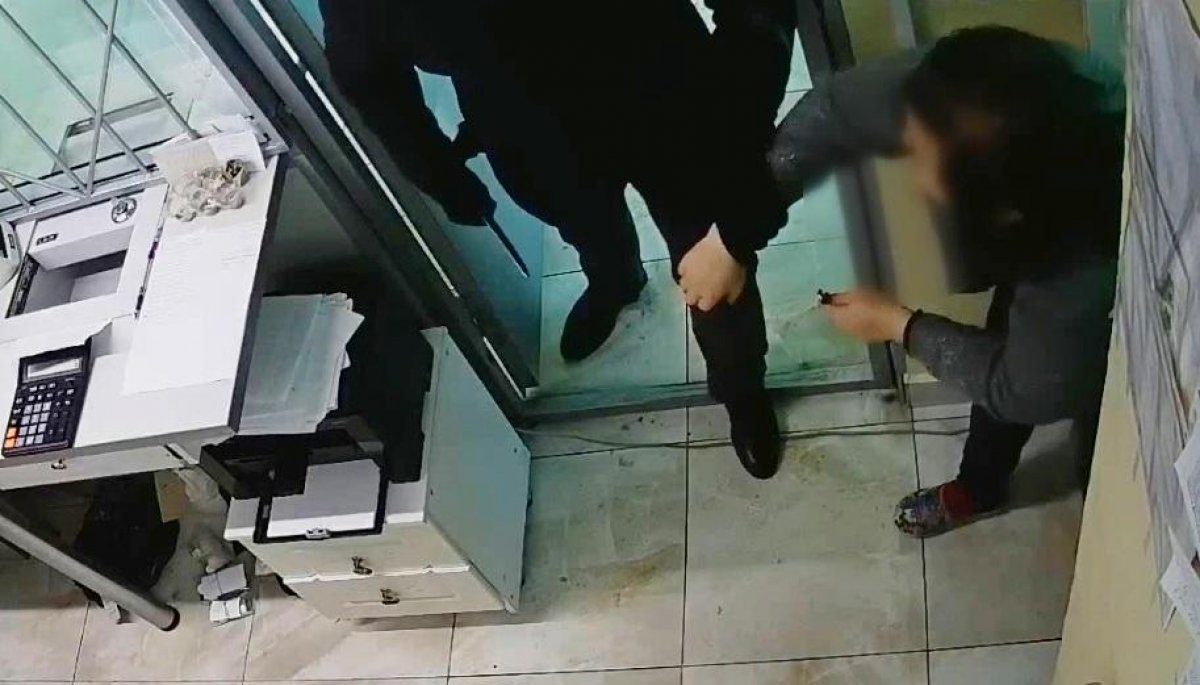 Салтанат нукенова видео с ресторана тг. Рыболов ограбил Обменник. Нападение на обменный пункт на Фрунзенской набережной в 1994 году.