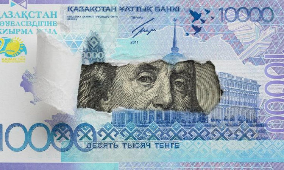Половина населения Казахстана зарабатывает меньше 350 долларов в месяц