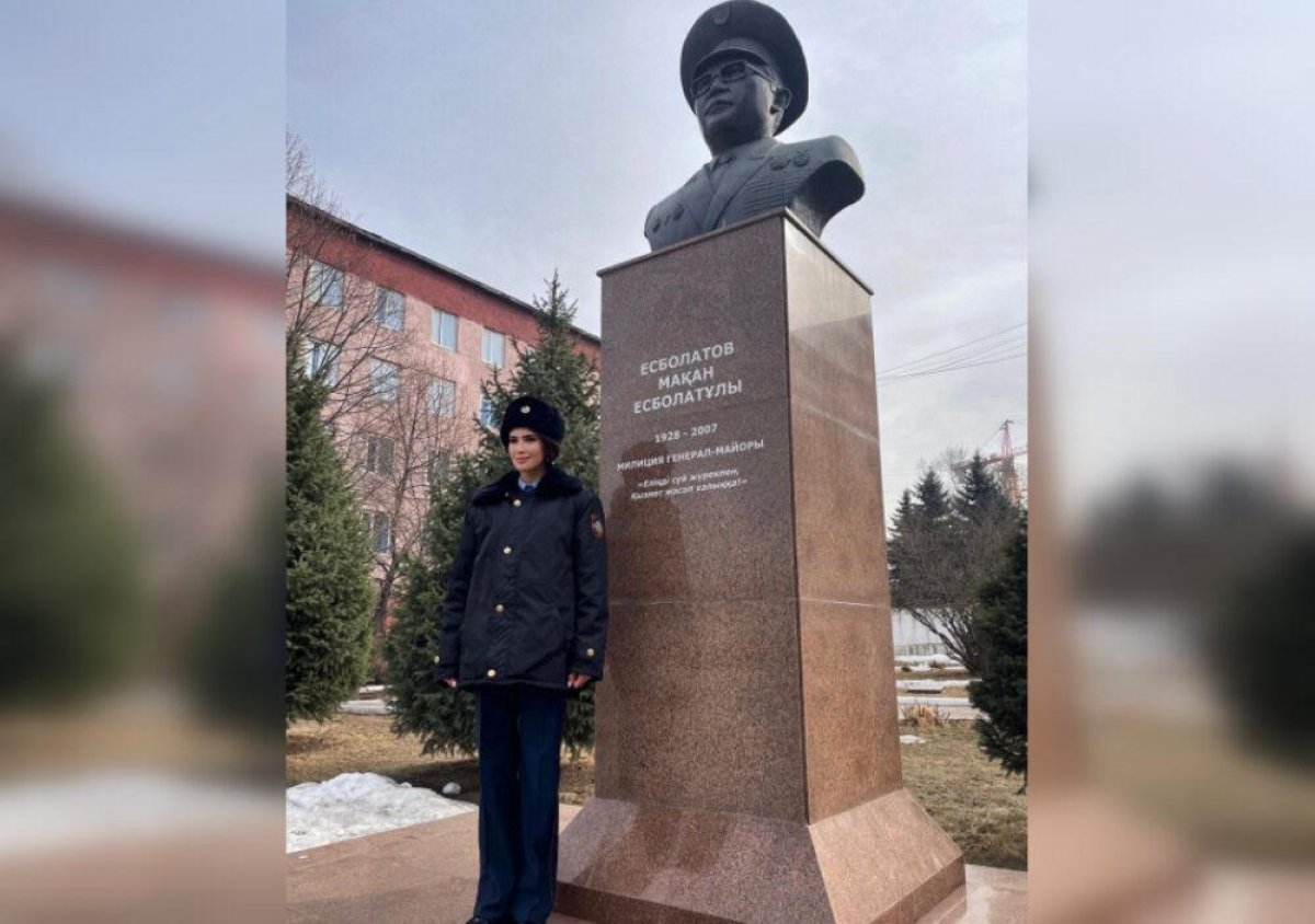 "Мисс Астана-2017" на один день стала курсантом Академии МВД РК, где повесился студент