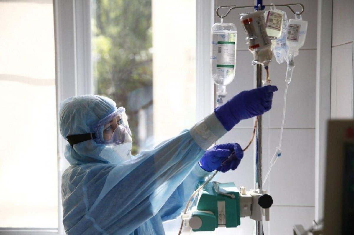 Пугающие кадры: главный врач Шымкента показал, что происходит в инфекционном госпитале