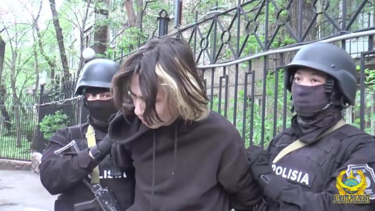 15 лет колонии грозит участникам казахстанского бойз-бэнда
