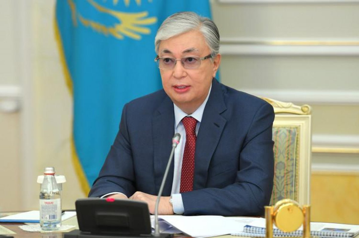 Касым-Жомарт Токаев поздравил казахстанцев с Днем Победы