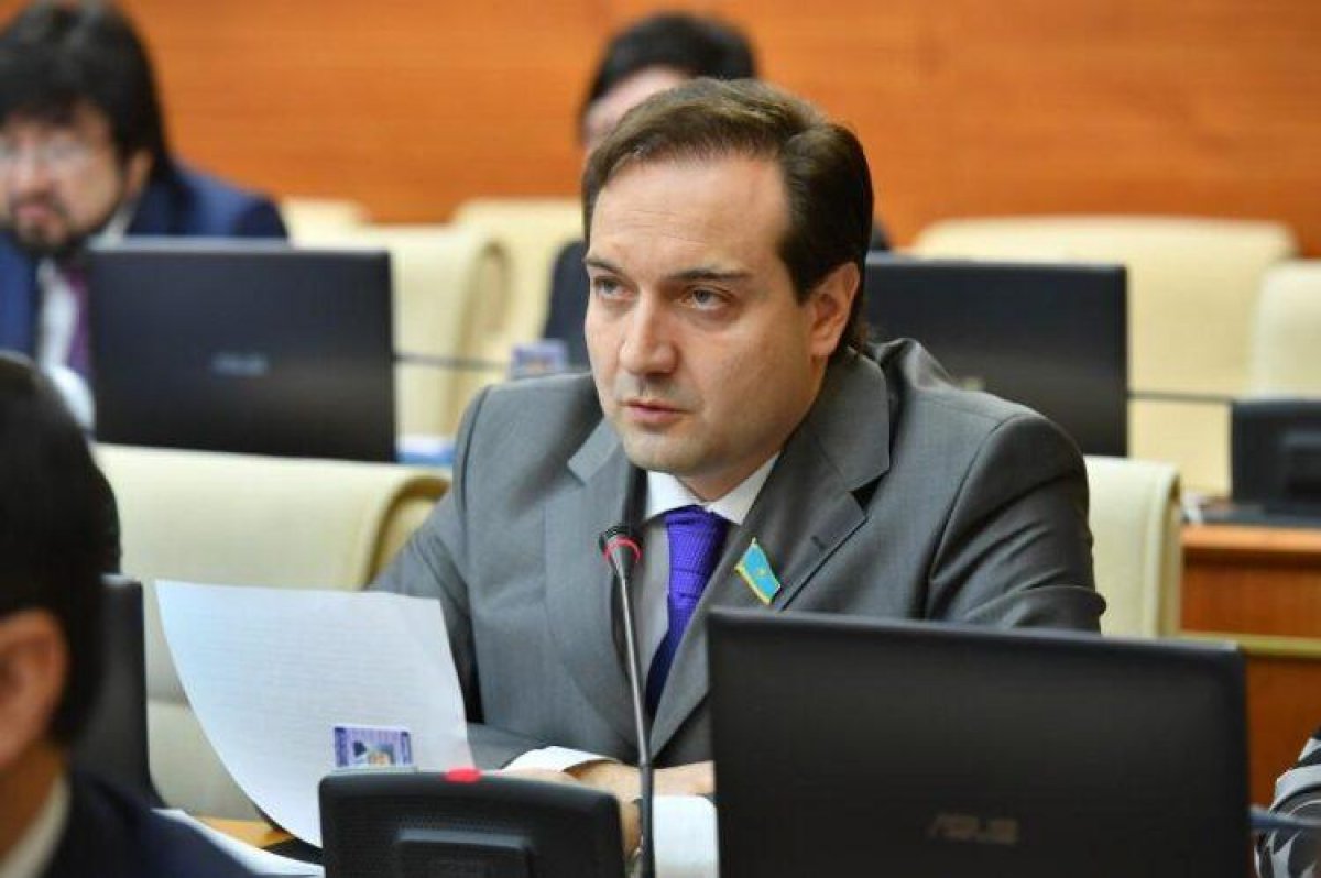 По вопросу исключения из партии ряда депутатов Семея высказался Глава КПК Nur Otan